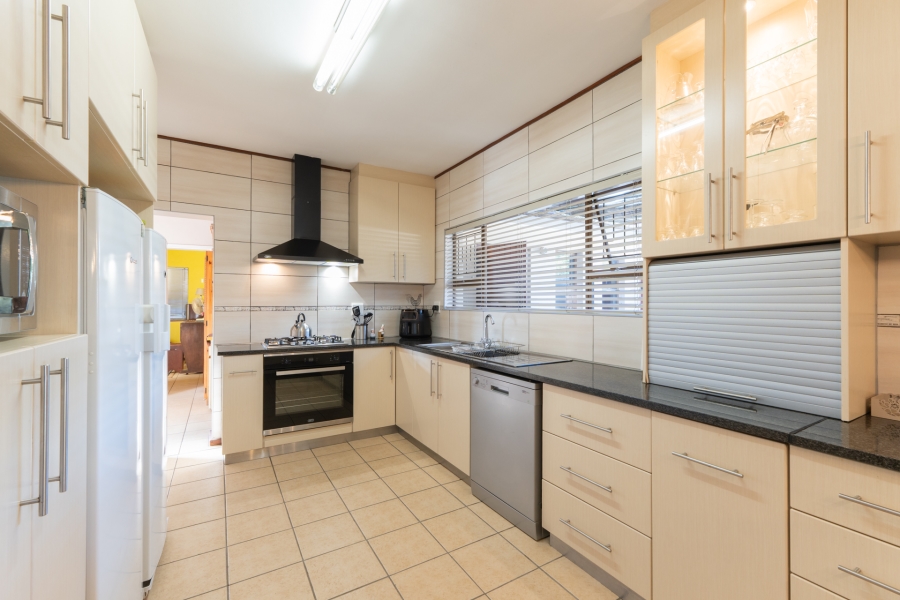 5 Bedroom Property for Sale in Amandelrug Western Cape
